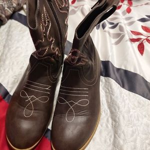 Girls boots